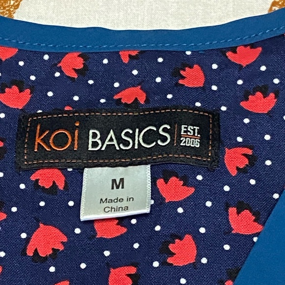 KOI BASICS V-Neck Cap Sleeve Scrub Top - Picture 3 of 7